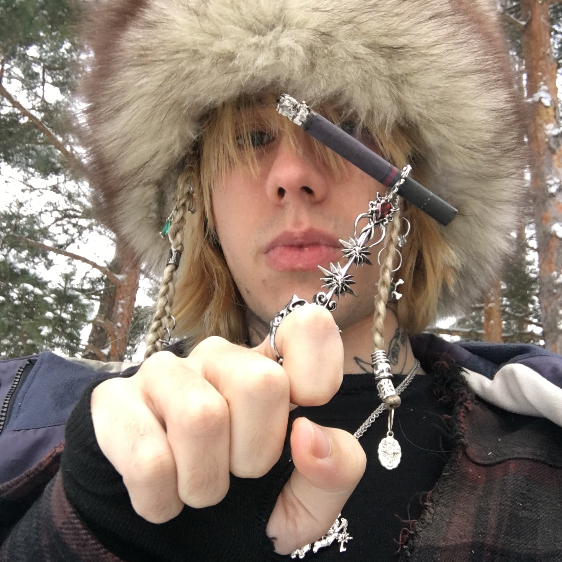 Cinder - Cigarette holder ring