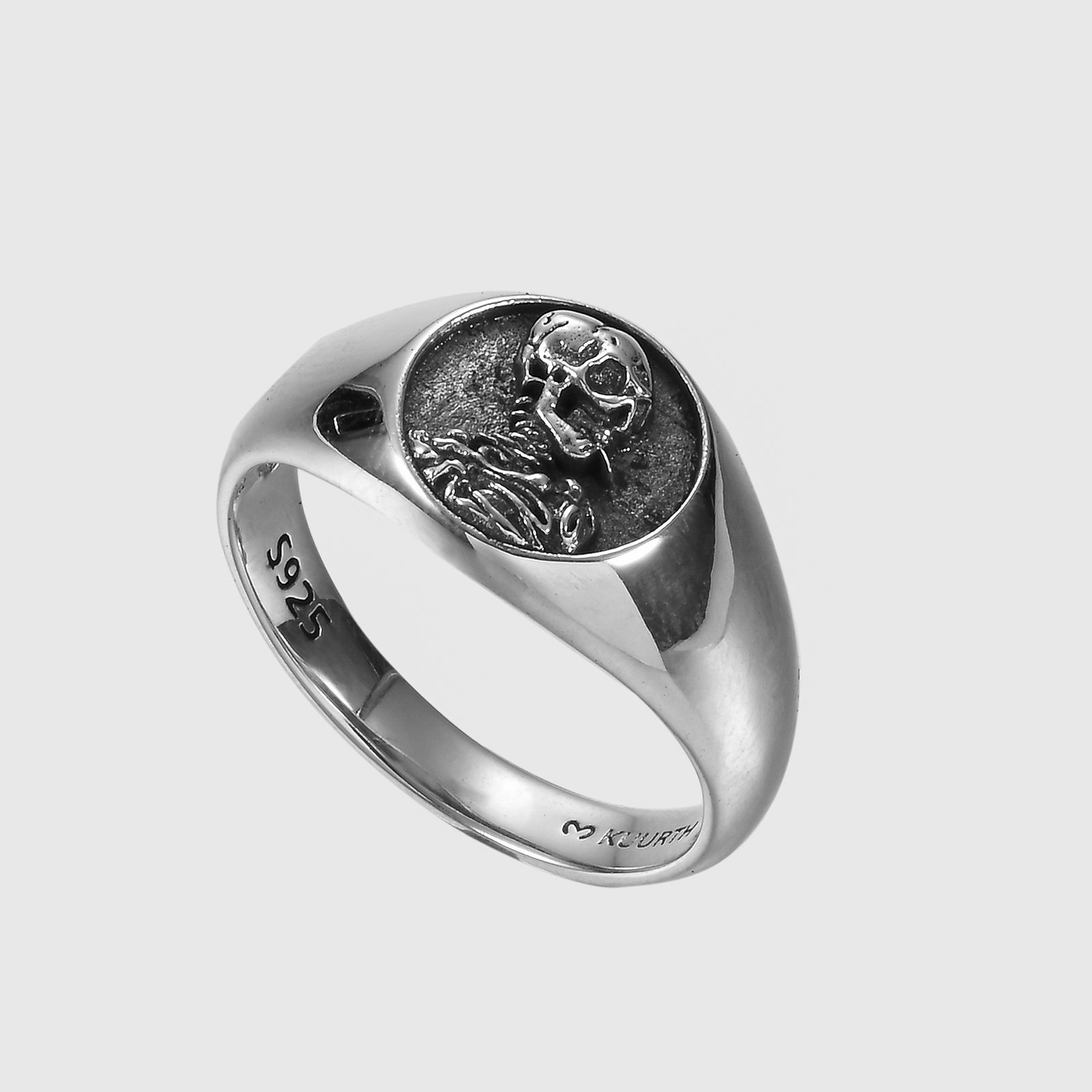 ring cigarette Skull of a Skeleton with Burning Cigarette ring cigarette Skull of a Skeleton with Burning Cigarette